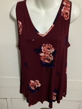 24/7 Comfort Apparel Burgundy Floral V-Neck Tank